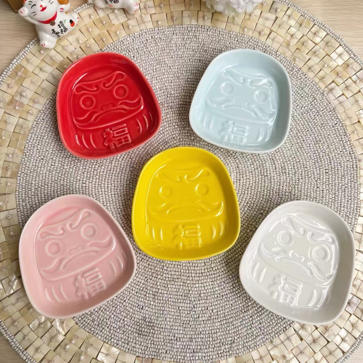 Japanese-inspired tableware / lucky home décor