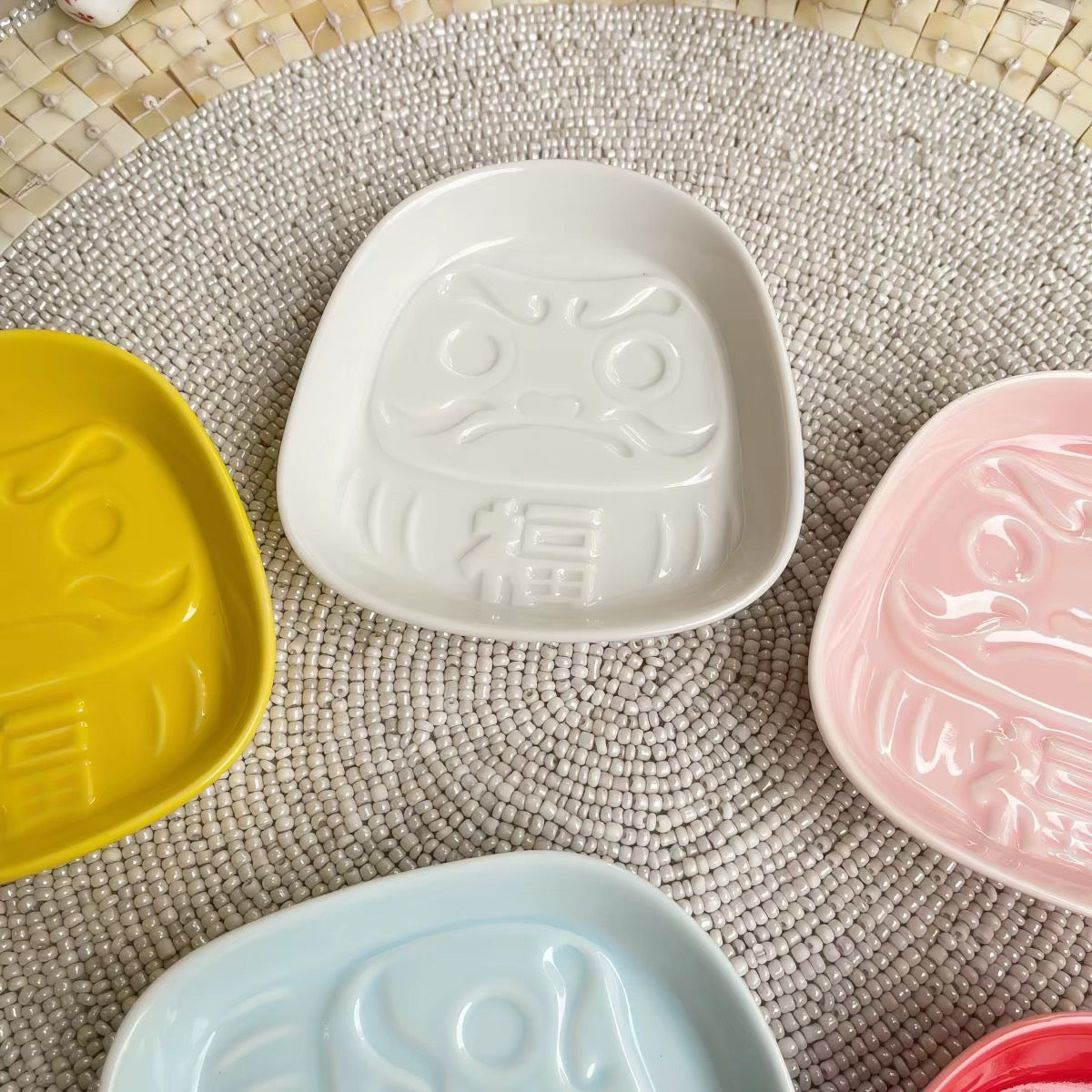 Japanese-inspired tableware / lucky home décor