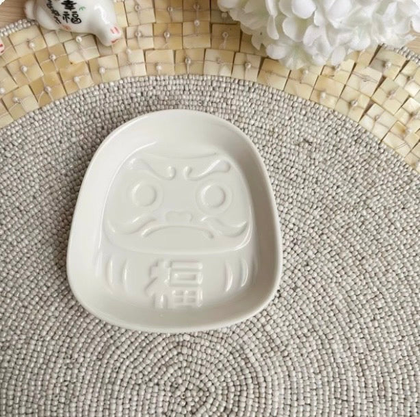 Japanese-inspired tableware / lucky home décor