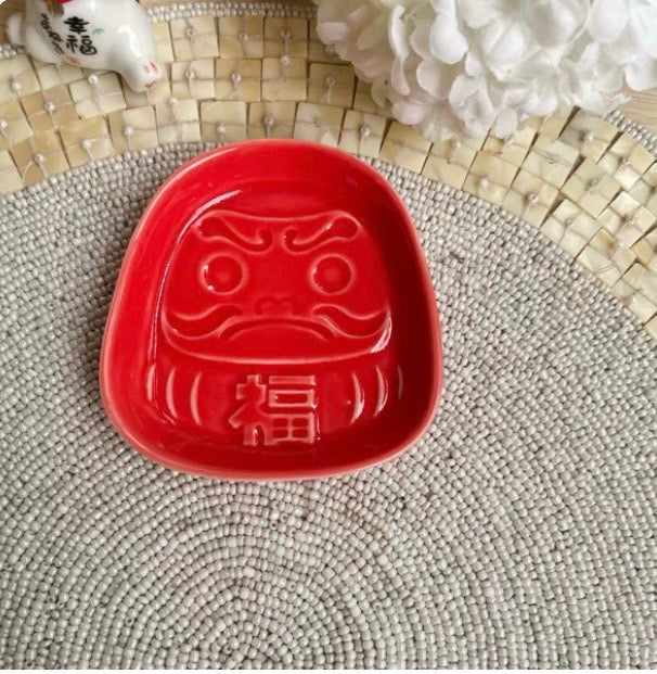 Japanese-inspired tableware / lucky home décor